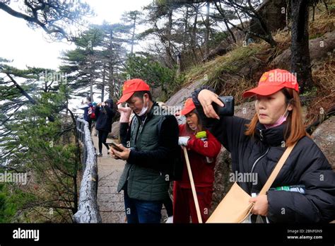 爬黃山需要準備什麼？其實，黃山的美不僅僅在於其險峻與奇景，更在於它對遊客的心理挑戰。爬黃山需要準備什麼？這是一個既簡單又複雜的問題。